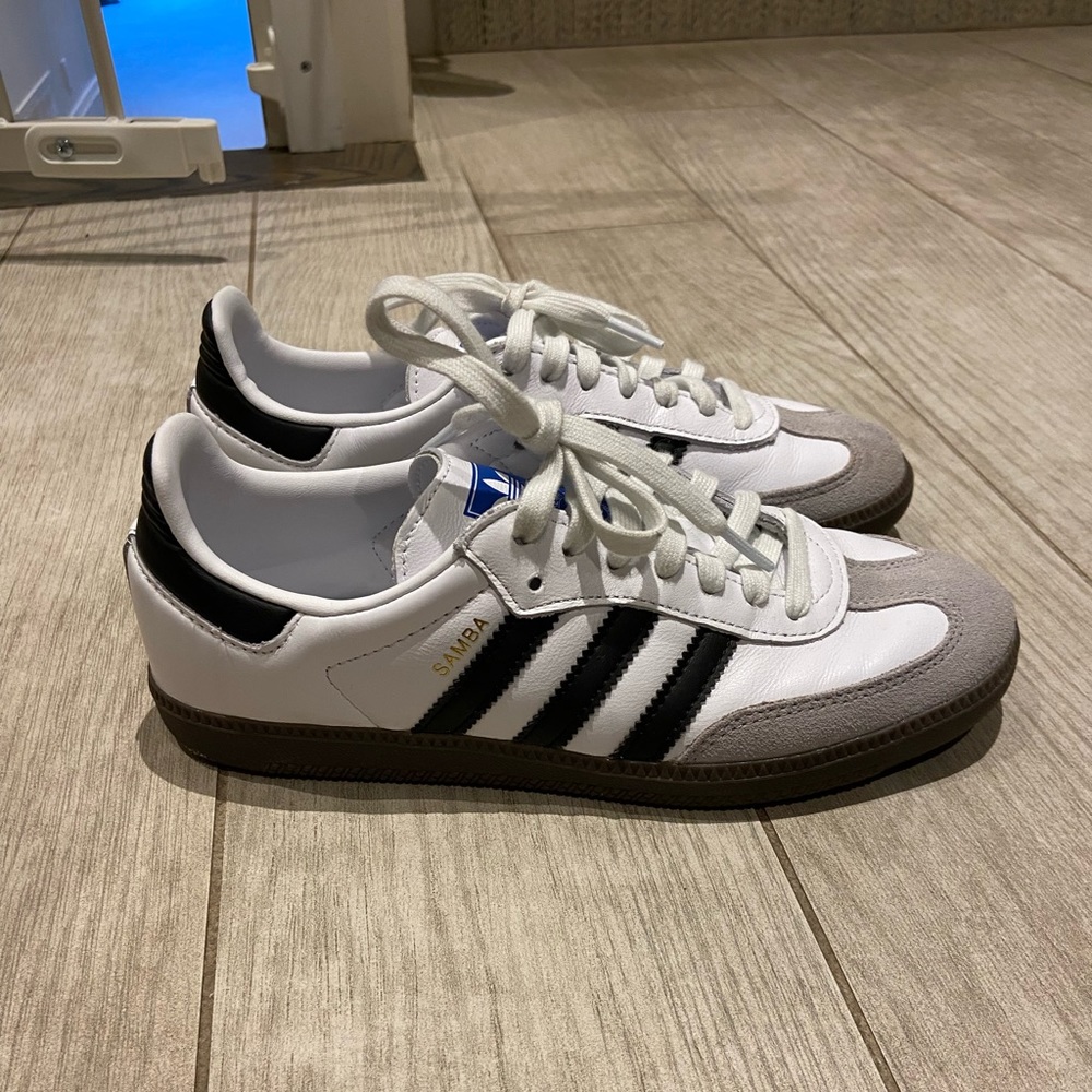 Adidas Samba sneakers - size 6.5 women’s